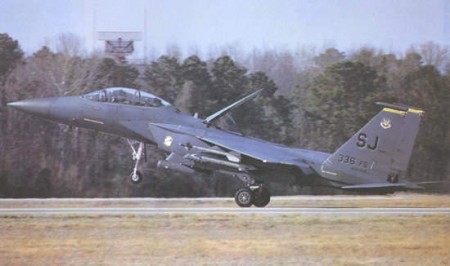 TIÊM KÍCH F-15E STRIKE EAGLE